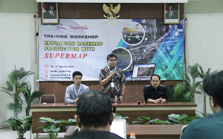 FTSP Itenas Gelar Training Workshop Exploring Basemap with SuperMap - Itenas