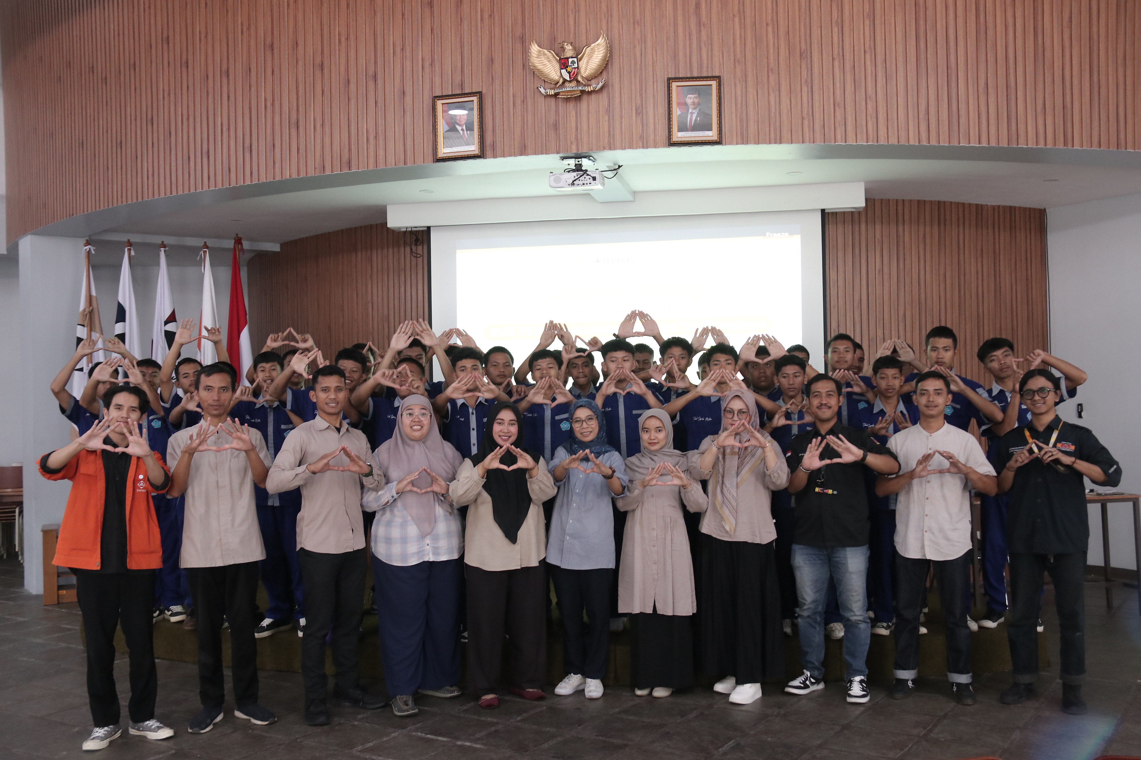 SMK PK Nurussalam Salopa Kunjungi Itenas, Kenali Lebih Dekat Prodi Teknik Mesin dan Laboratorium Inovasi Teknologi