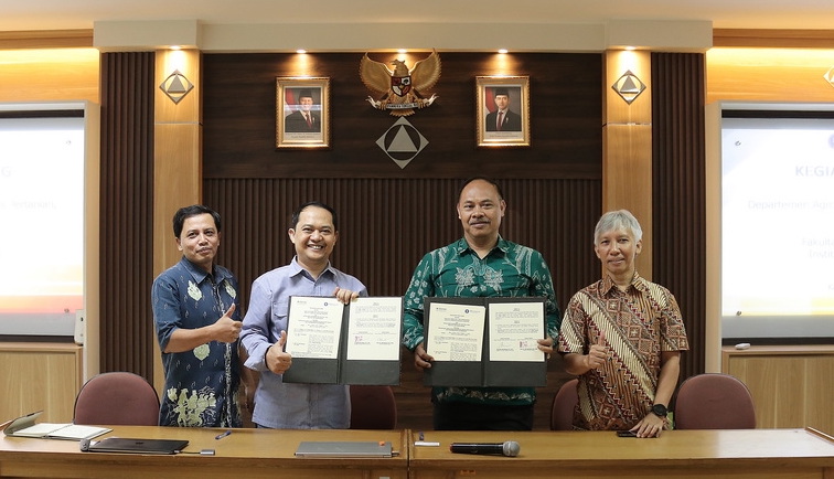 Itenas dan IPB University Tingkatkan Kolaborasi Melalui Kegiatan Patok Banding dan Penandatanganan MoA