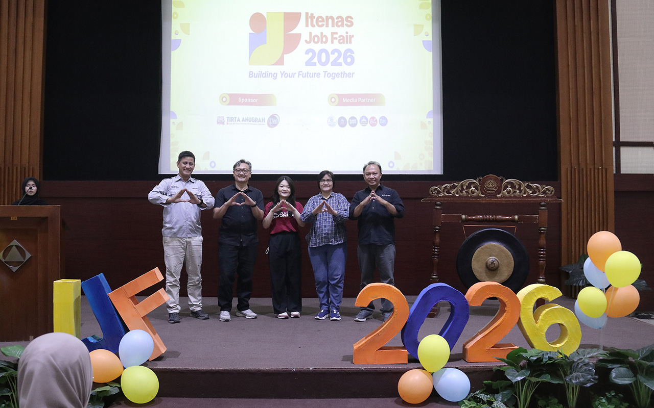 Usung Tema "Building Your Future Together", Itenas Job Fair 2026 Sukses Pertemukan Talenta Muda dengan Puluhan Industri