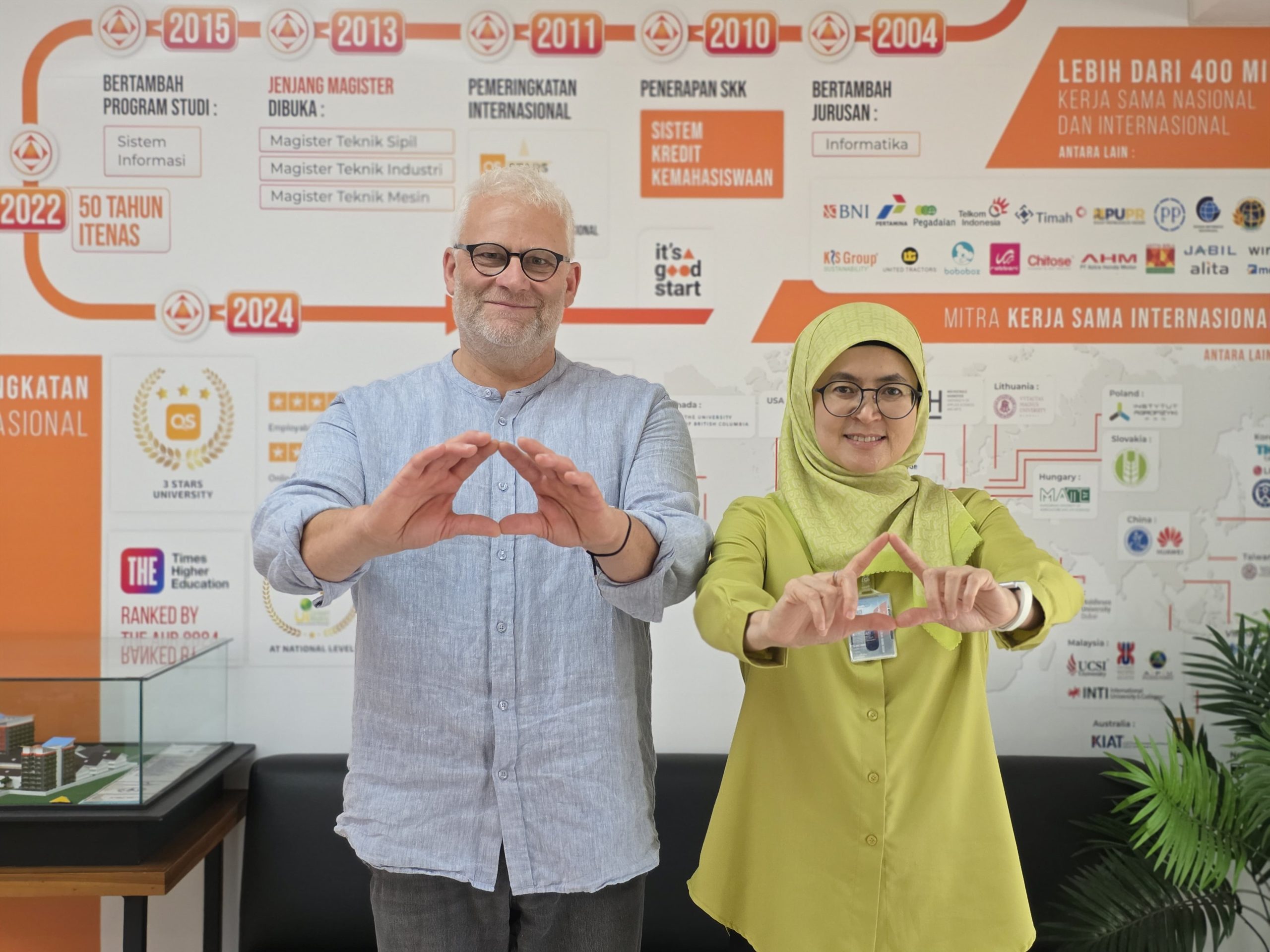 Berita Visit of Prof. Thies Krüger from Germany to Itenas: Implementation of International Cooperation in Education and Research