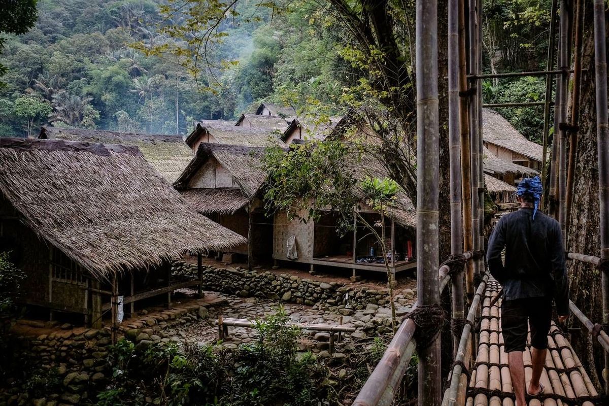 THE BIRTH AND DEMISE OF A VILLAGE WITHIN THE VERNACULAR COMMUNITY OF BADUY IN BANTEN, INDONESIA - Institut Teknologi Nasional Bandung