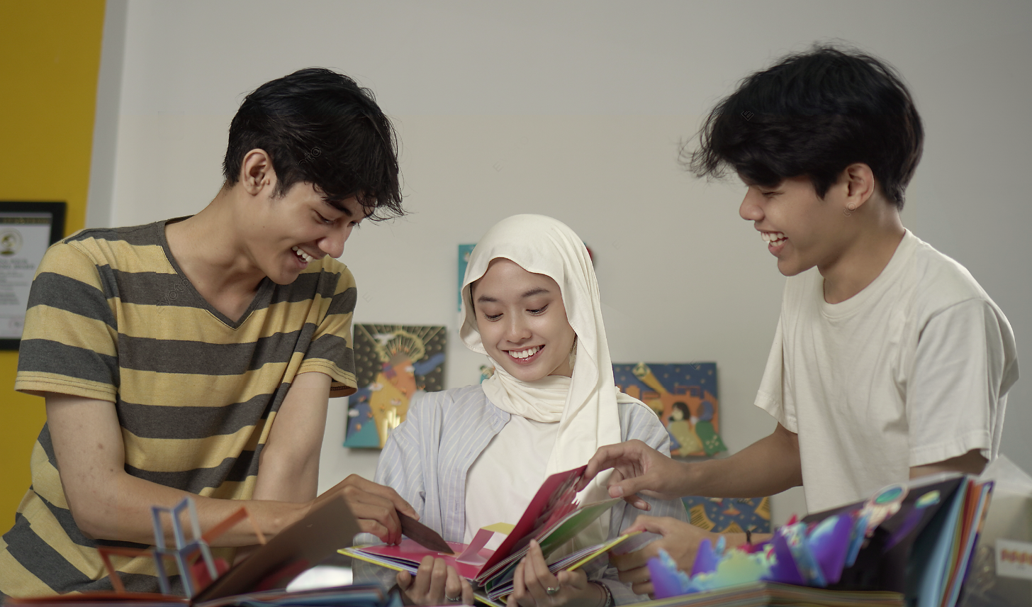 Desain Komunikasi Visual - Itenas