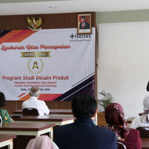 SELAMAT! PROGRAM STUDI DESAIN PRODUK ITENAS BANDUNG RAIH