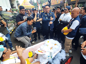 Karya Unik Dosen dan Mahasiswa Prodi Desain Produk Itenas dalam Lomba Kereta Peti Sabun 2023